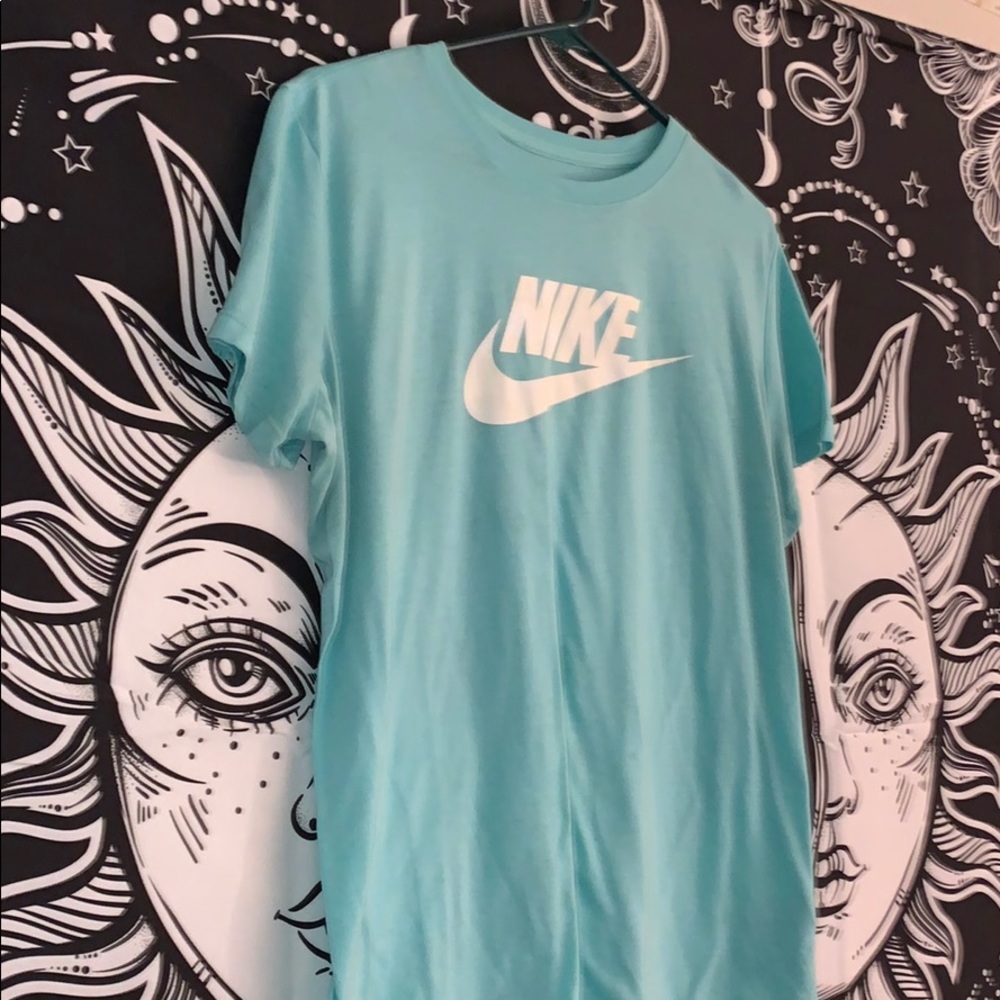 Nike Tee ‼️